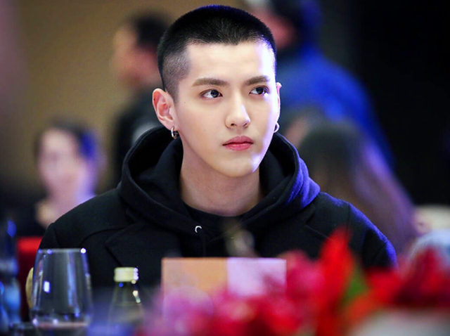 吴亦凡社交账号注销,1167粉丝要劫法场?幕后徐静蕾苏芒照片曝光