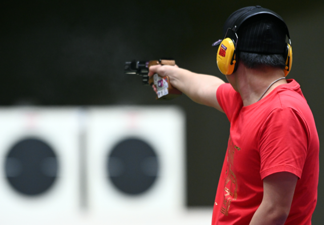 中国射击高调收官!张常鸿夺金,李越宏摘铜