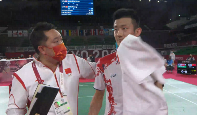 折戟!谌龙惨败安赛龙丢冠,无缘复制林丹神迹,国羽2金4银收官