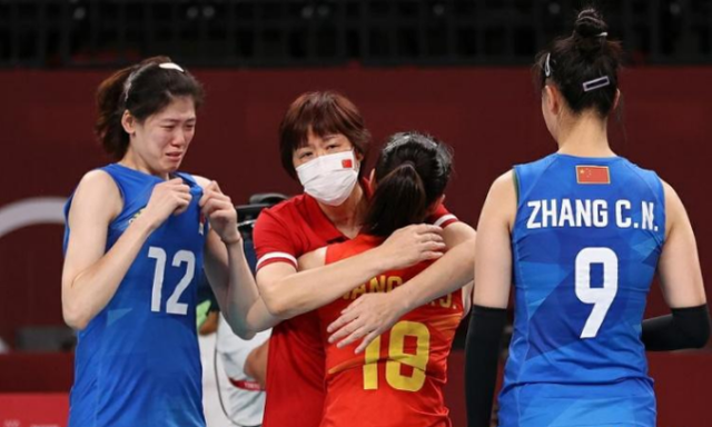 致谢中国女排!韩乔生詹俊众名嘴致敬 网友喊话希望郎平不要卸任