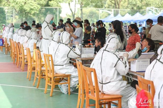 变异病毒多点扩散 长传播链该如何“斩断”?