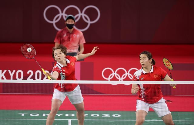 陈清晨/贾一凡获得东京奥运会羽毛球女双亚军