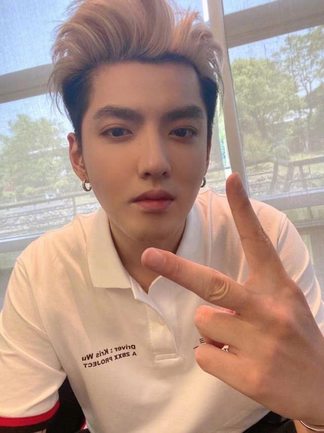 潘玮柏辟谣后,实名举报他的谢明皓:已有真实证据,请等官方声明