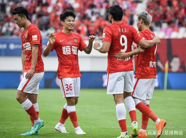 5-2!中超夺冠热门轰入5球,高拉特大爆发,广州队暴露1大问题