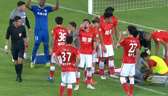 5-2,广州队吊打保级弱旅!李铁收获两大惊喜,两名准国脚造5球