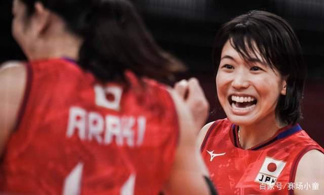 八强名单出炉!多米尼加3-1日本赶上末班车,里维拉带伤打比赛