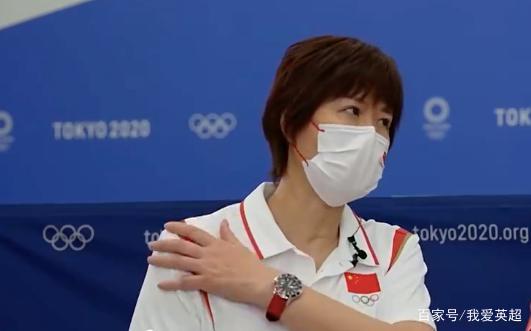 心疼!郎平证实朱婷手腕韧带撕裂!为奥运不手术,保守治疗后恶化