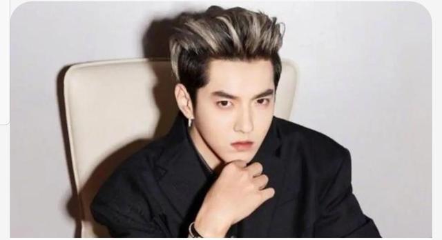 谢明皓实名举报两个明星,说他俩是吴亦凡共犯!难道真有大瓜吗?