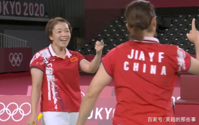 中国C语言组合遗憾摘银!输在哪里?看看对手的表情就知道了!