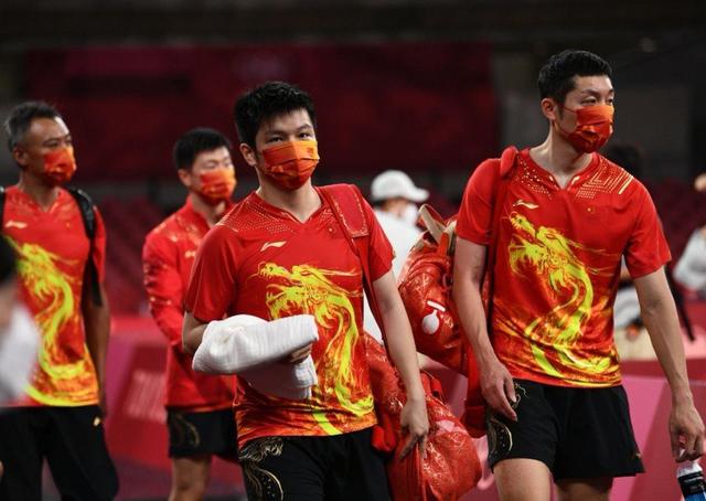 中国男乒3比0淘汰法国队,挺进四强!一单樊振东涉险过关