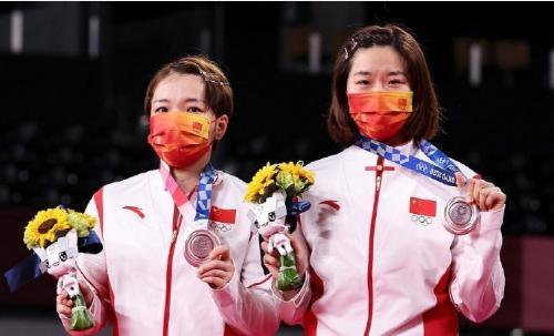 贾一凡夺得东京奥运会羽毛球女子双打银牌 市委、市政府发贺电