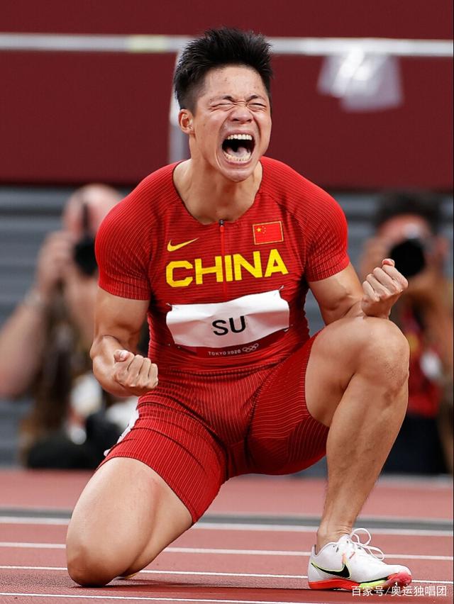 苏炳添封神之夜,为什么大家感谢的却是十年前退赛的刘翔?