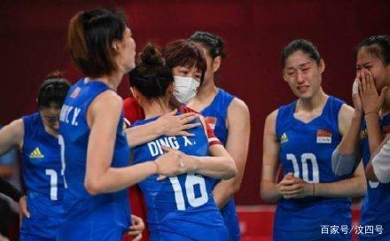泪目!郎平教练即将退休告别女排,女排全体成员流泪鞠躬致谢