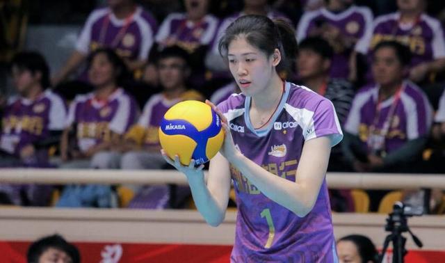 郎平官宣告别中国女排:朱婷保重!相信未来的年轻教练