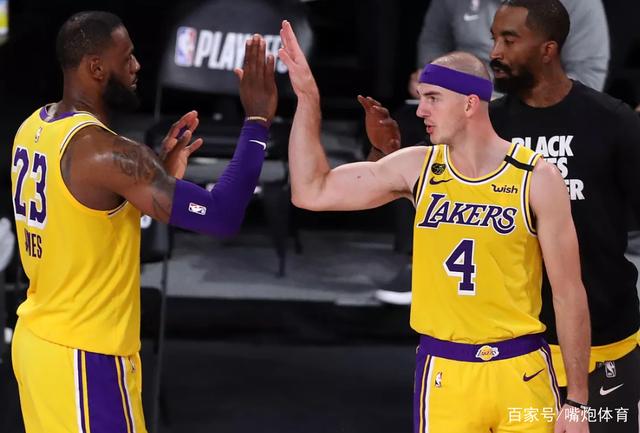 恭喜詹皇成湖人资历最老传奇!豪签3大强援送走1人,组34岁老人队