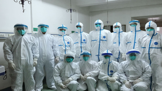 防疫要注意,极小婴儿不建议戴口罩,就医尽量要分段