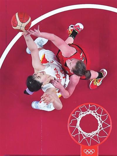 中国女篮小组第一出线