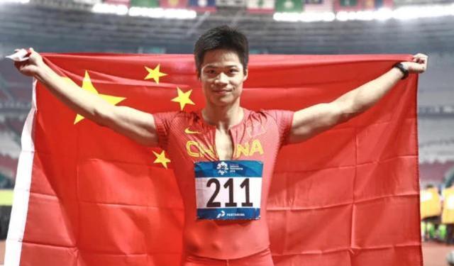 100米半决赛9秒83,中国飞人苏炳添,越看越厉害