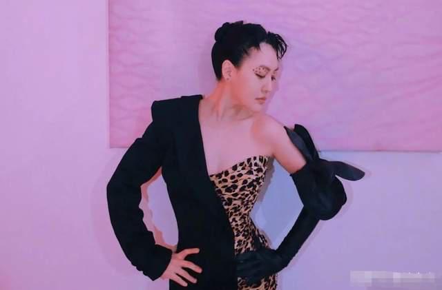 小S因不当言论纷纷被解约,其实她害怕的,远不止这些