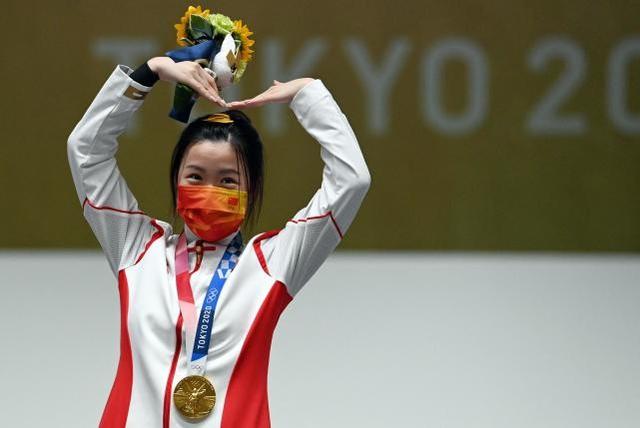 盘点奥运会十大感人画面!郎平哽咽道歉,刘诗雯夺银伤心落泪