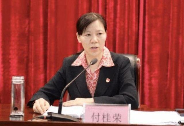 郑州卫健委主任被免职,一位新官火速上马,果然不简单