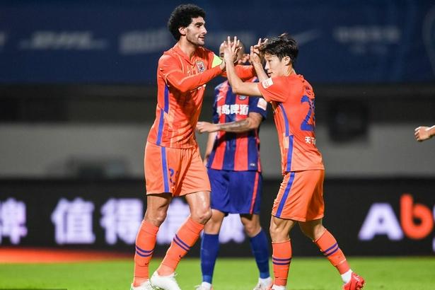 段刘愚梅开二度,齐天羽两送助攻,小德第三球,泰山队5-0青岛