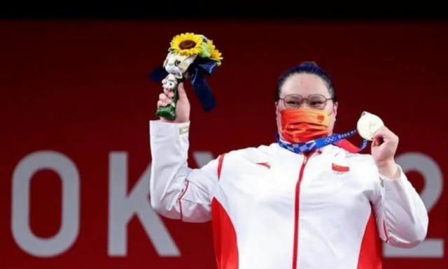 李雯雯创造三项奥运会纪录,韩国网友各种夸奖,有人吓得直接转台