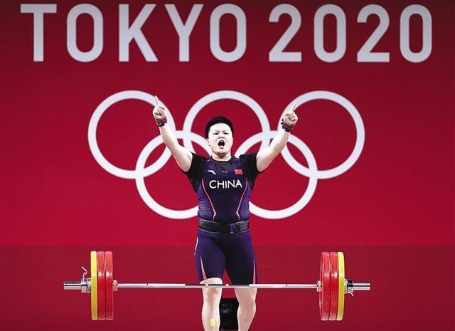参加8个项目 夺得7金1银 中国举重队刷新奥运会最佳战绩