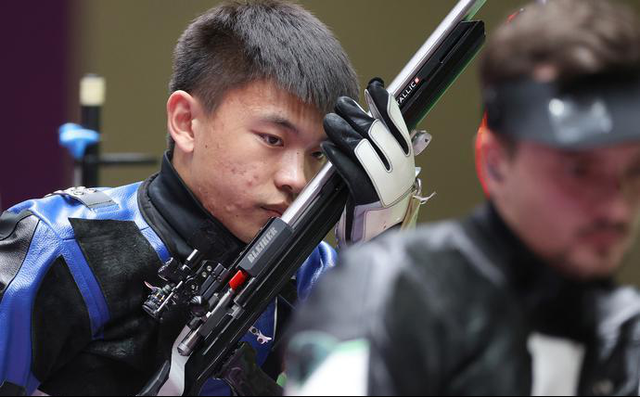 中国射击队4金收官!来自山东烟台的张常鸿打破世界纪录夺冠