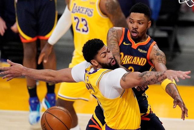 湖人再签7+3老将!库里帮手驰援詹姆斯,4大拼图助三巨头争总冠军