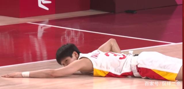 12分大胜!豪取3连胜,中国女篮C组第一晋级8强,李月汝轰14+8