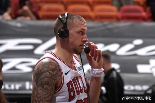 火箭再次出手!先签后换得到泰斯,4年3600万,这交易赚了