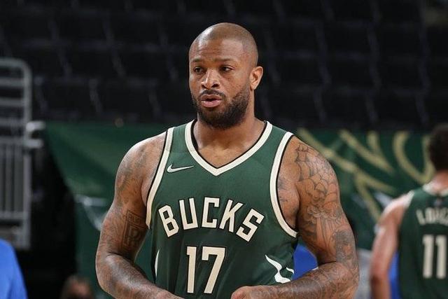 PJ-塔克告别雄鹿,以2年1500万加盟热火