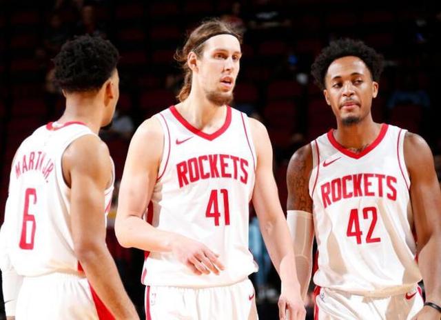 恭喜!150万到手!火箭扣将留队,新赛季竞争主力4号位搭档伍德?