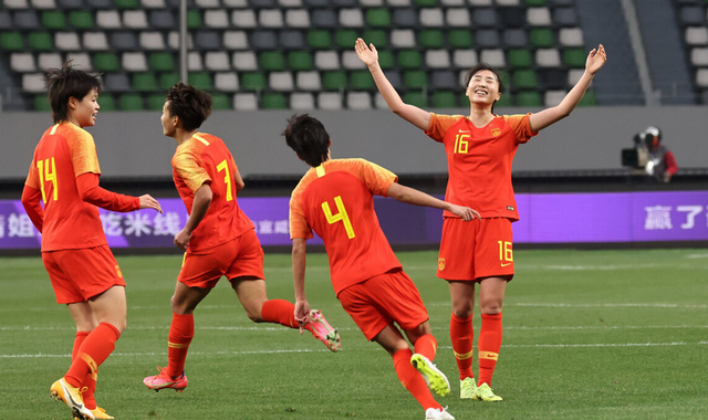 突发!贾秀全将主动解约,3年时间率女足获“3冠王”,重返足球城