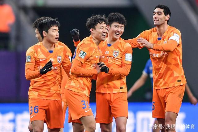 攻防演练!齐鲁德比泰山5:0大胜,提前三轮锁定争冠组