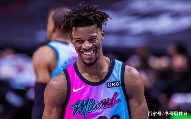 湖人一口气连签4人!好家伙,7人年龄32+,戴维斯显得格格不入啊