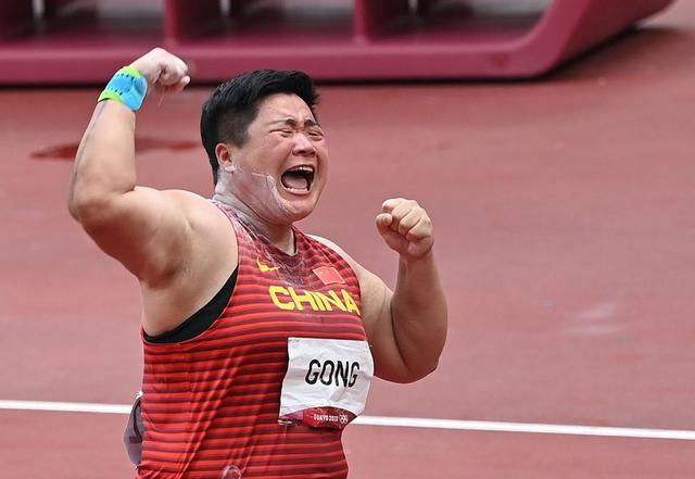 巩立姣:只要祖国需要,我就继续比下去!