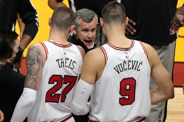 名记:火箭是泰斯最有可能的下家 他们通过先签后换提供4年3560万