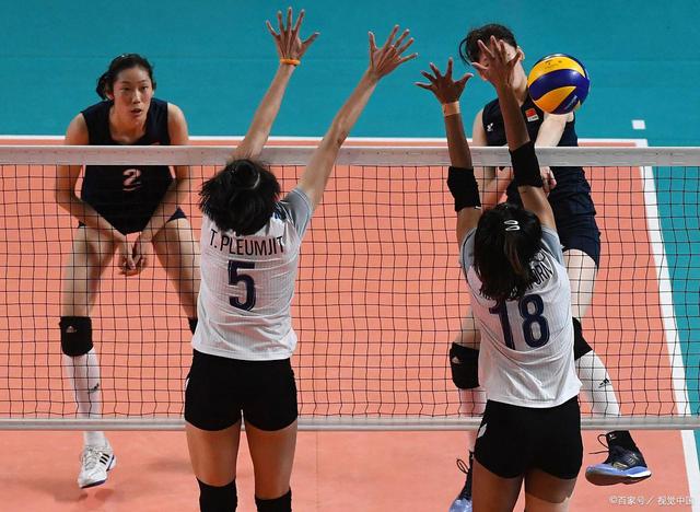 凌晨1点!女排突收坏消息,郎平落泪官宣,或无缘巴黎争冠