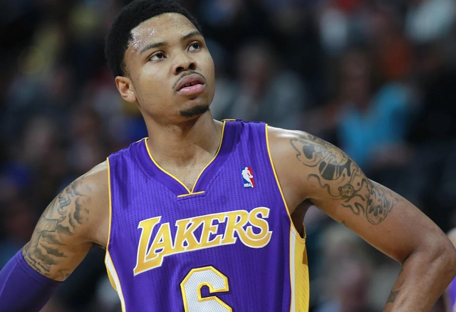 又一悍将加盟湖人!拒绝勇士高薪,只为联手三巨头,詹眉夺冠在望