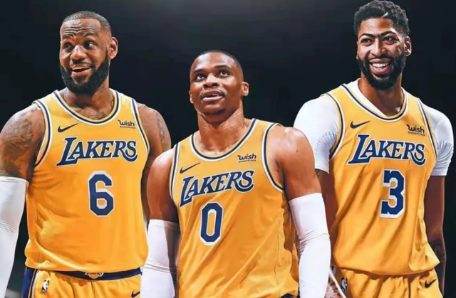 仅一夜,库里顶薪续约勇士!3换1交易达成!洛瑞3年9000万签热火