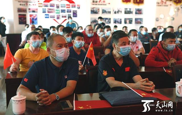 新疆摔跤柔道运动管理中心:“瓦里汗·赛里克创造了新的历史!”