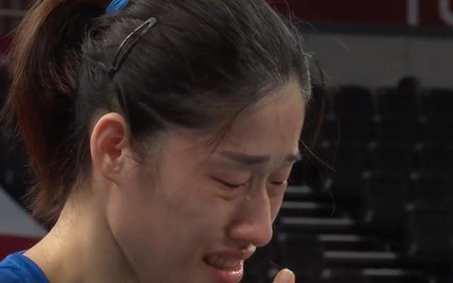 泪目!中国女排3:2击败阿根廷队,结束东京奥运会之旅