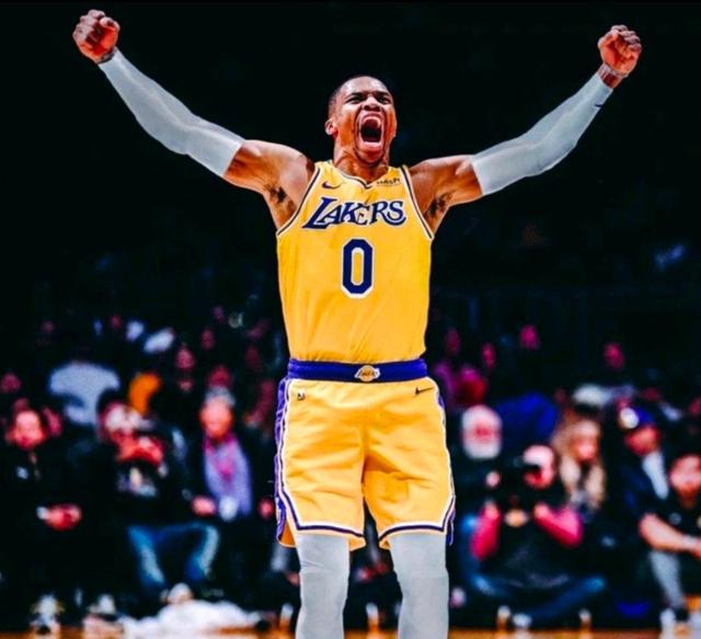 湖人好消息!继威少加盟后,霍华德也将回归?一举动或是疯狂暗示