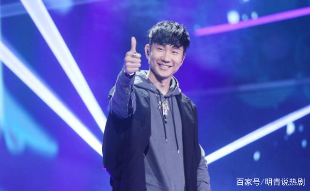 网络传言暗示吴亦凡一事与林俊杰有关,当事人对此有何回应?