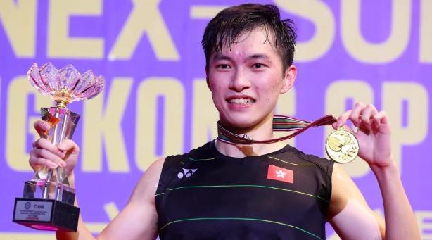 伍家朗加入到这序列中,在这次比赛,已连续战胜了石宇奇和林丹