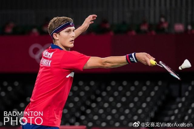 夺冠的丹麦选手安赛龙中文感谢谌龙:无论输赢,你都是球迷偶像,期待...