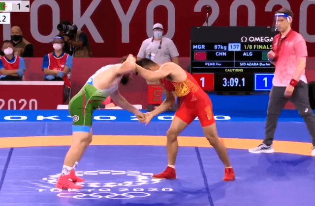 一轮游!我国摔跤名将1-11惨败,告别本届奥运会!
