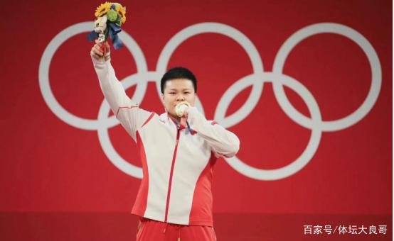 再夺1金!汪周雨毫无悬念轻松拿下,中国举重8人出战7人夺冠